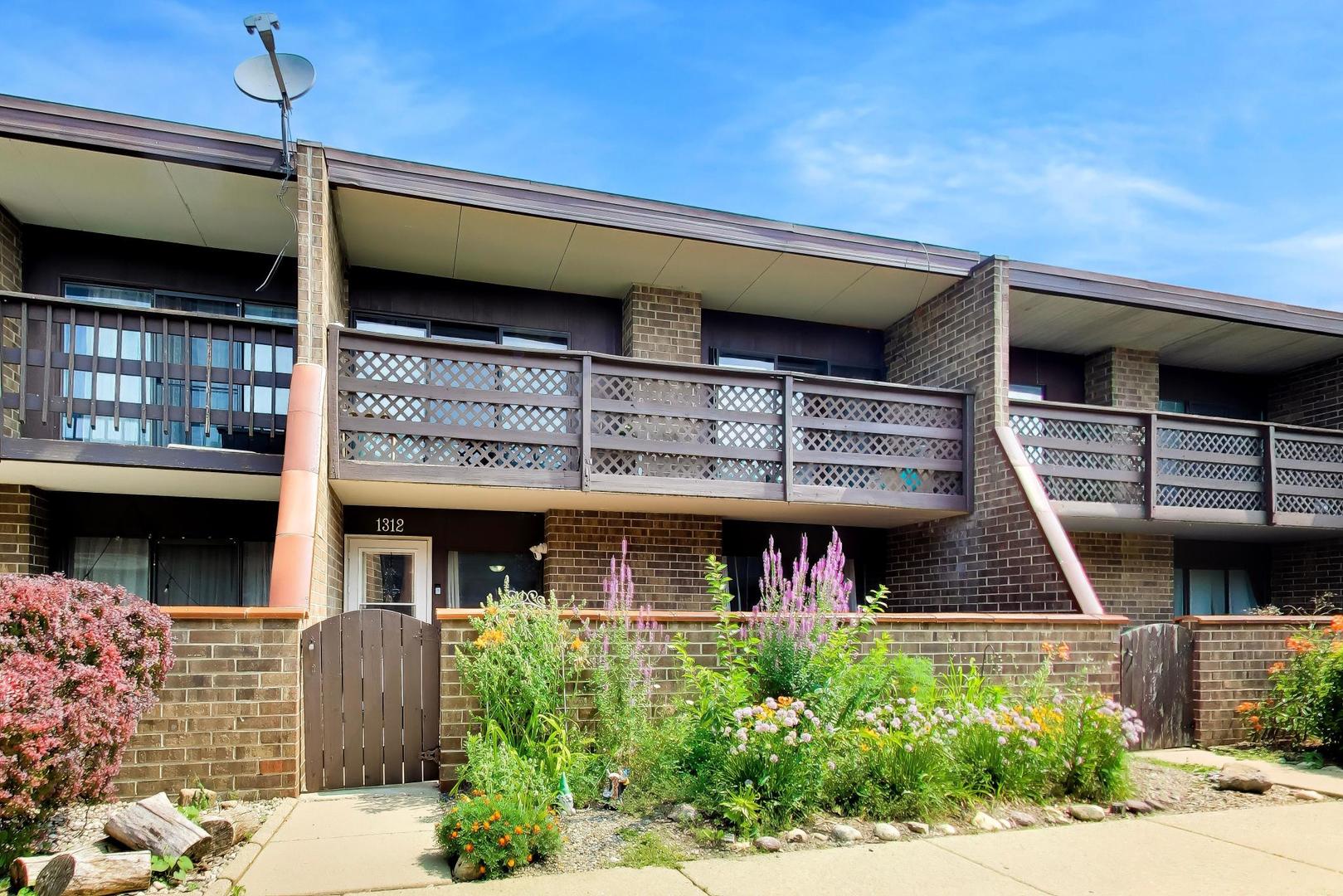 1312 Kenneth Circle — photo