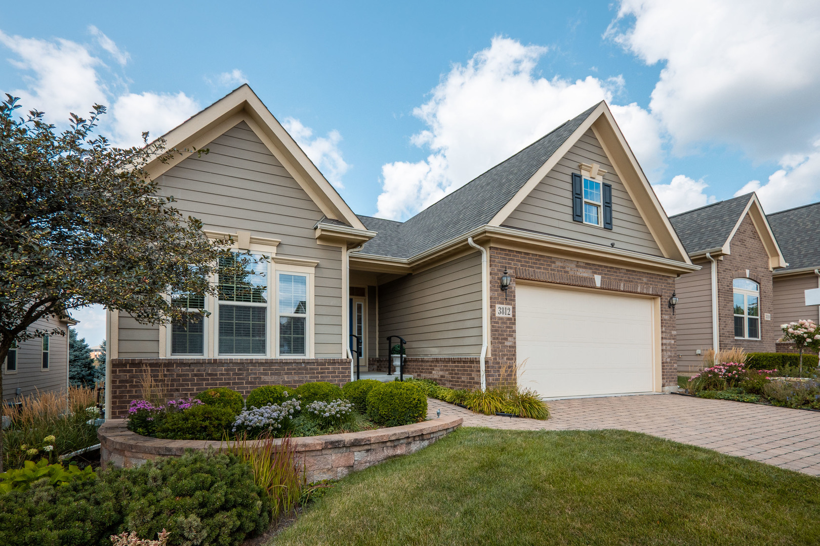 3812 Ridge Pointe Drive, Geneva, IL 60134