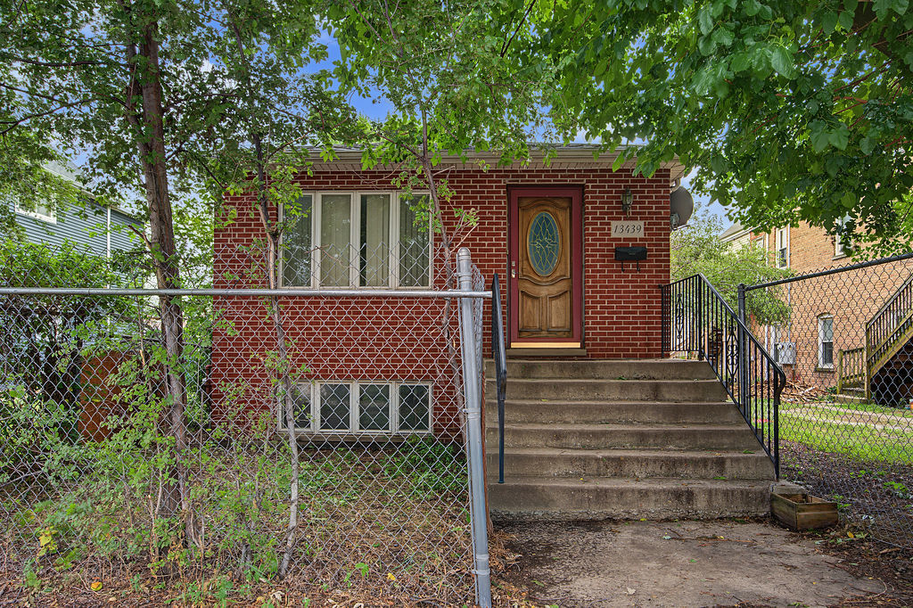 13439 S Brandon Avenue — photo