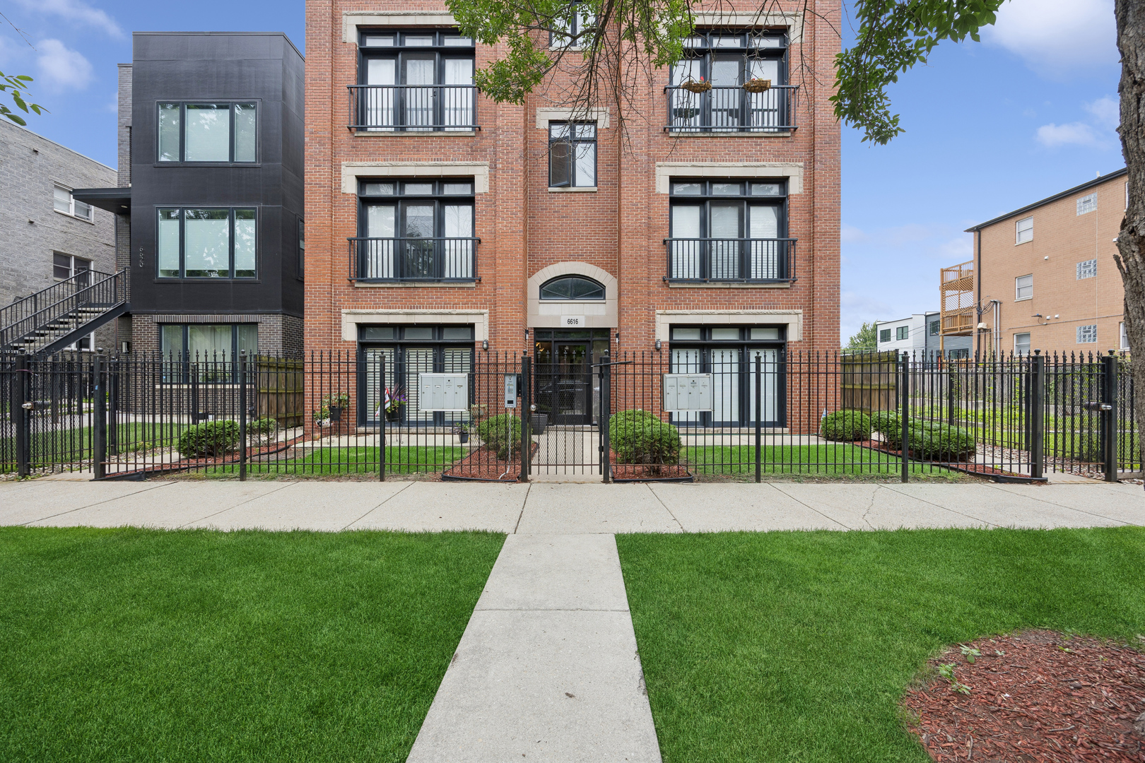 6616 S Kimbark Avenue 4S — photo
