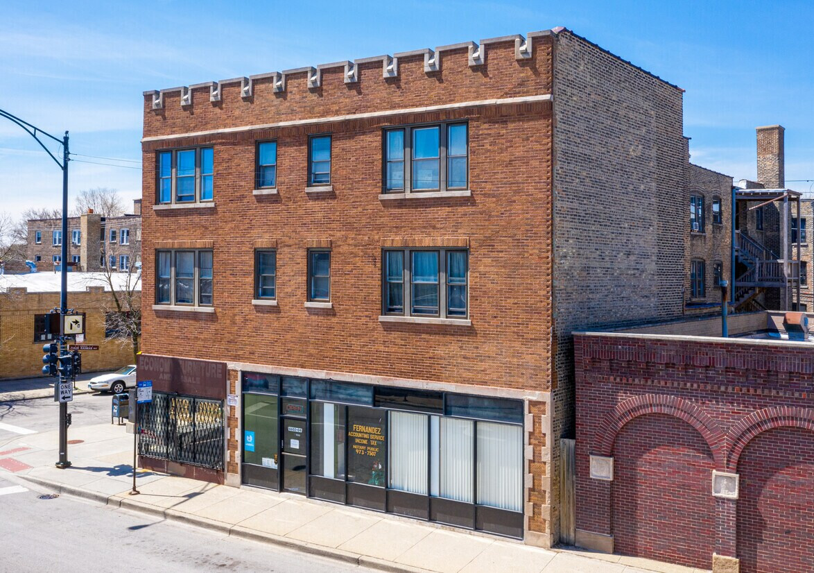 6602 N Clark Street — photo