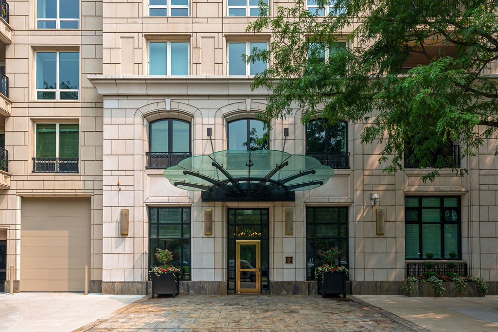 840 N Lake Shore Drive 1801 — photo