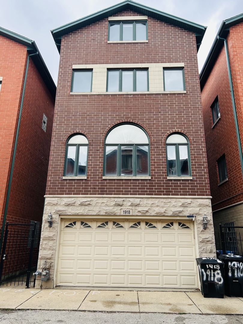 1918 S Louie Parkway — photo