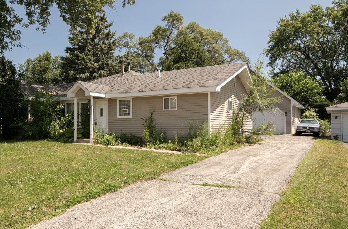 1612 Burry Circle Drive — photo