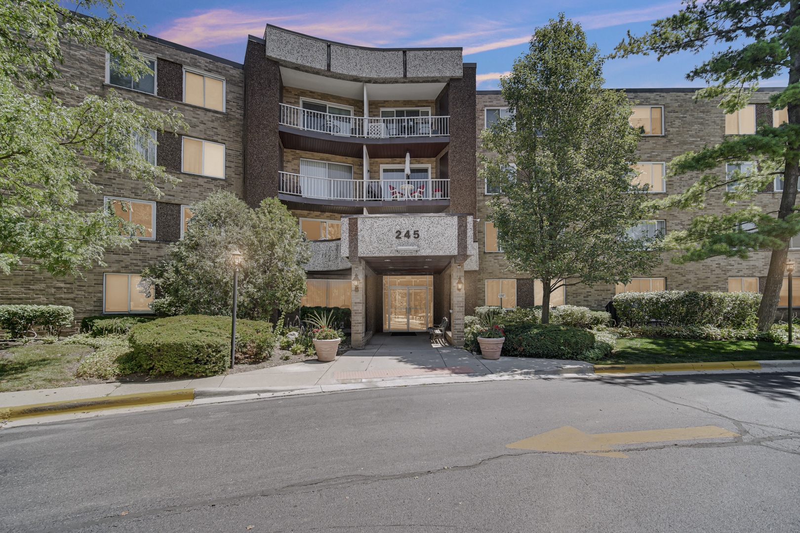 245 S Park Lane 419 — photo
