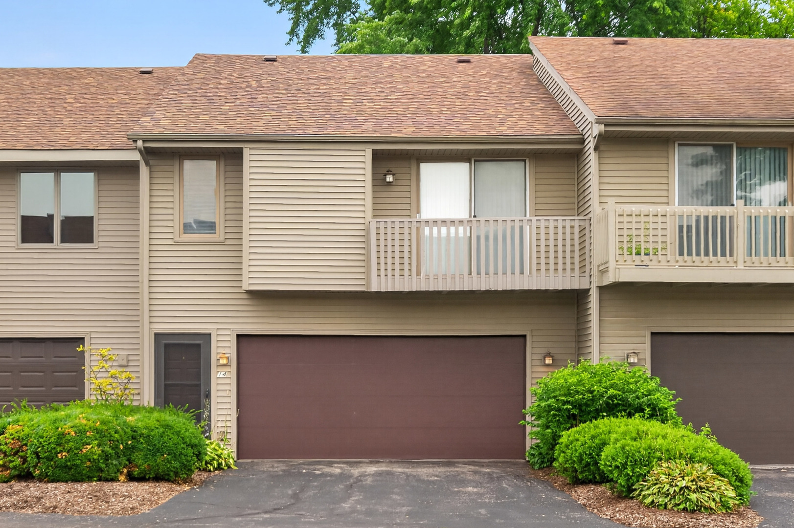 641 Amphitheater Drive 14 — photo
