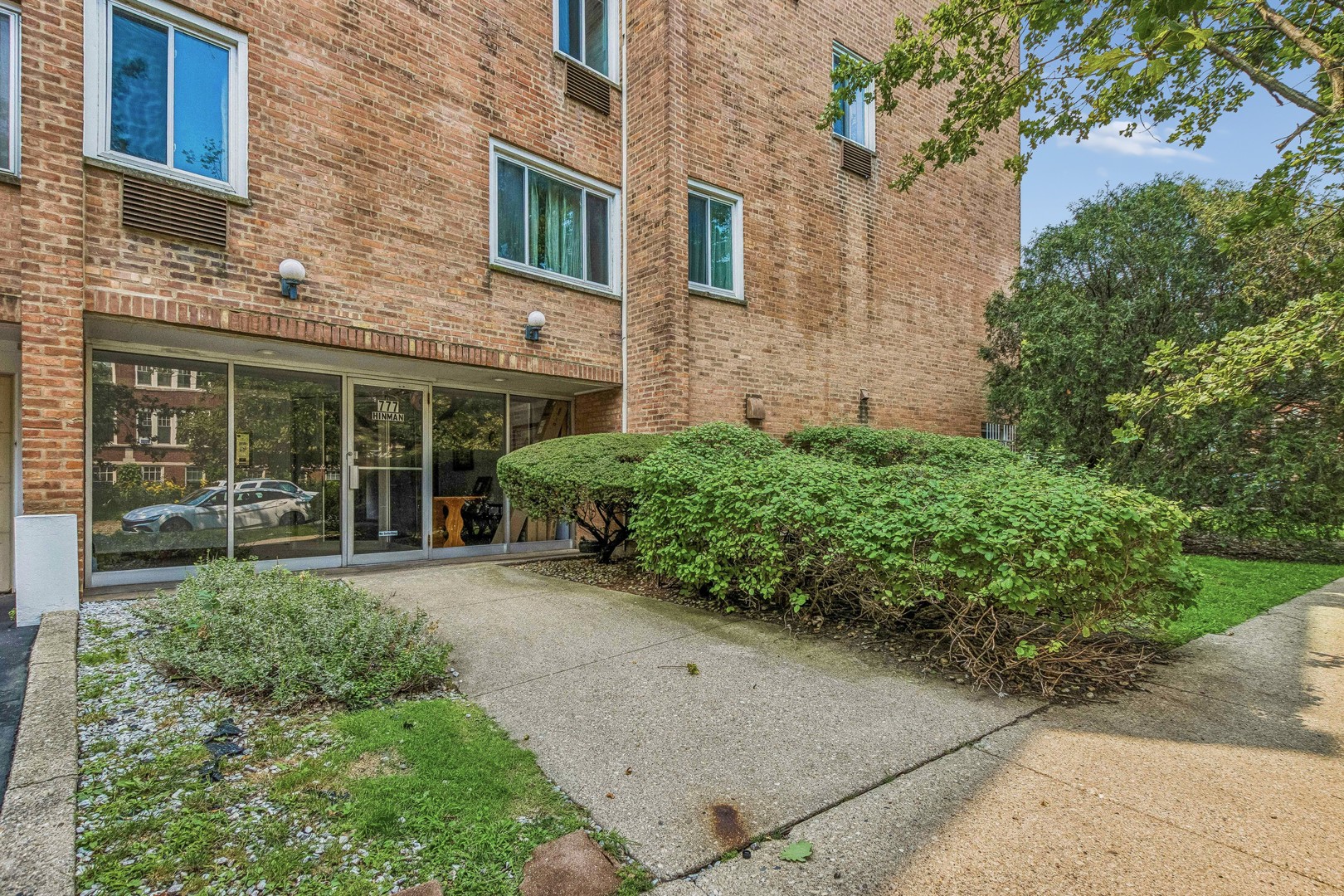 777 Hinman Avenue 35 — photo