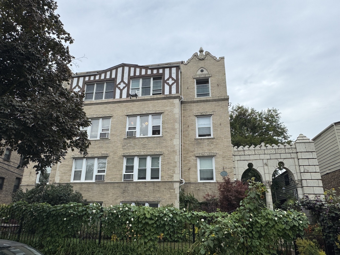 1724 W Estes Avenue 1E — photo