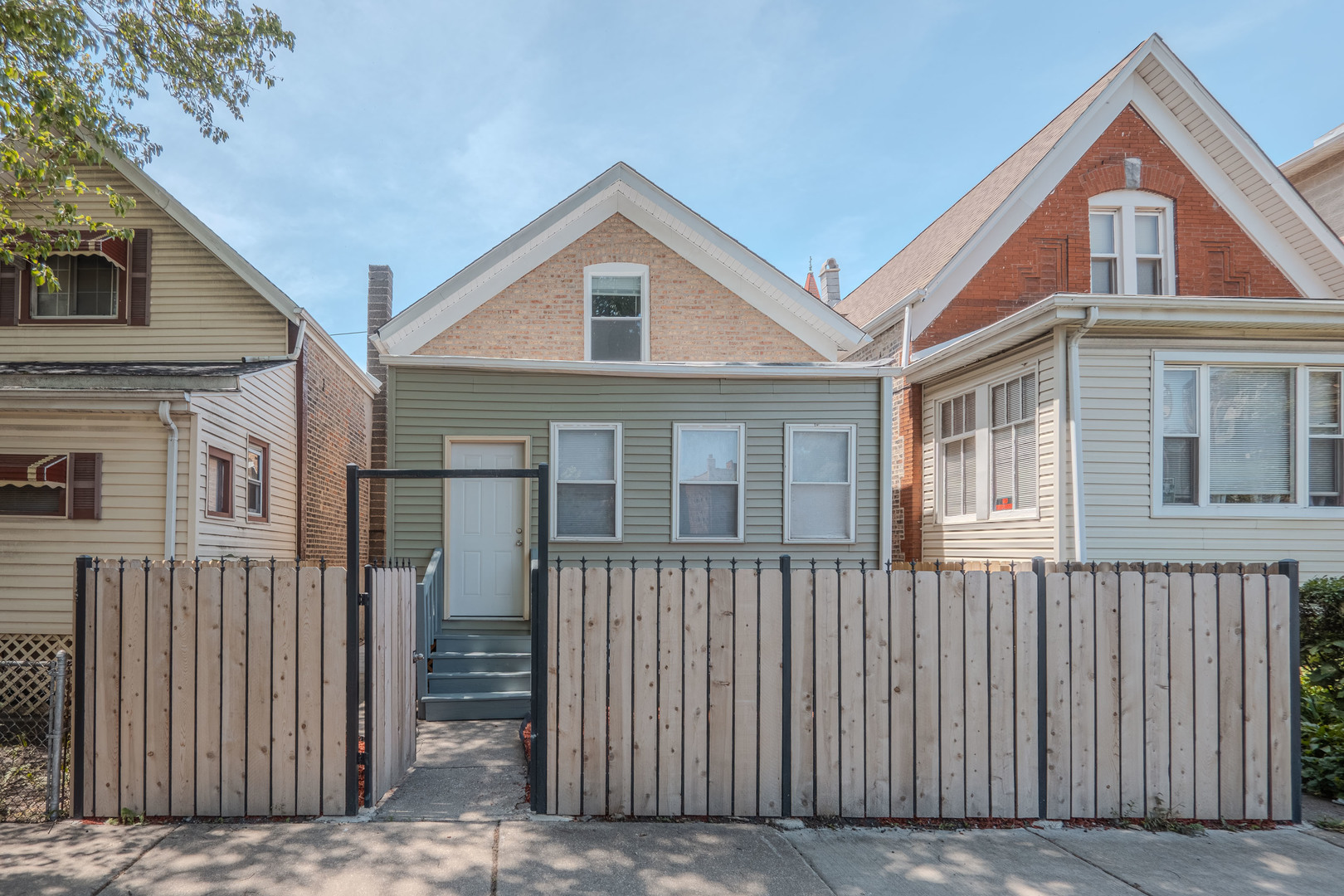 320 S Whipple Street — photo