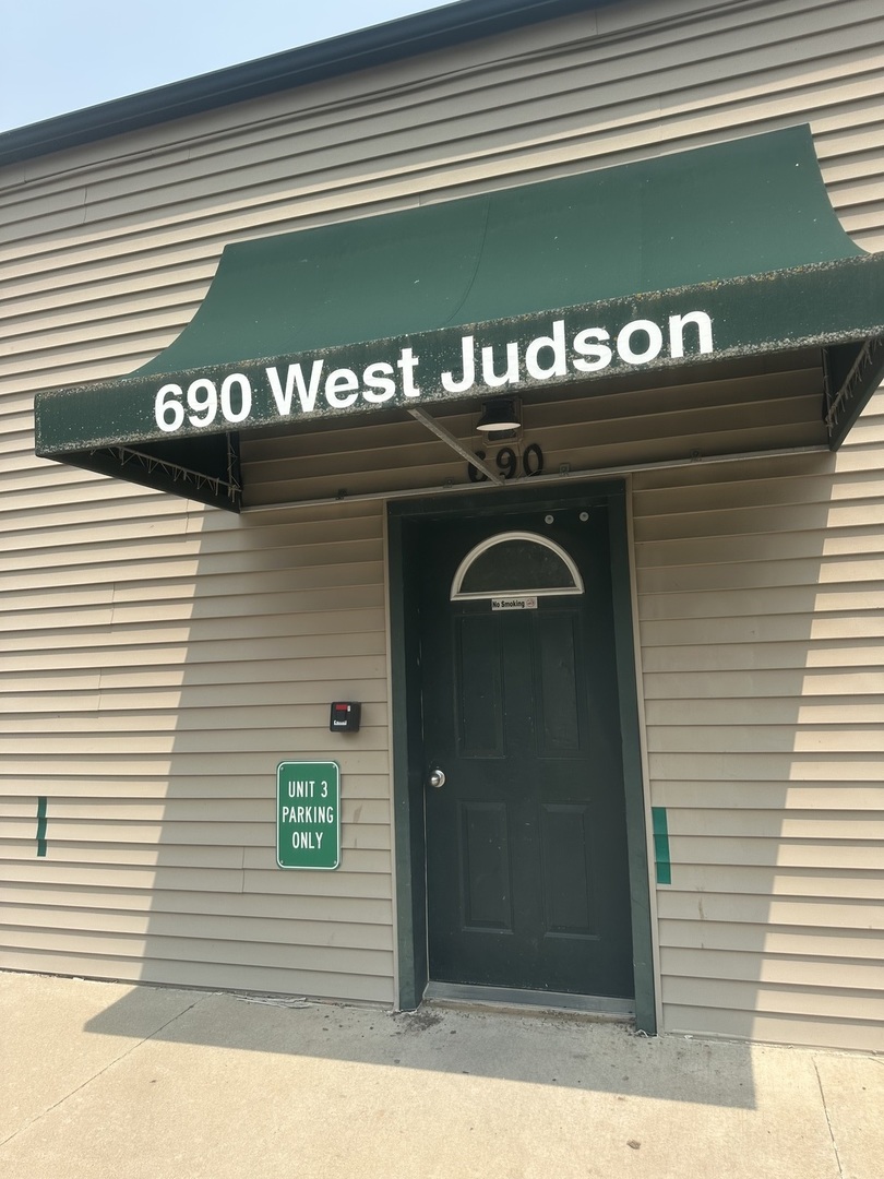 690 W Judson Street 8 — photo
