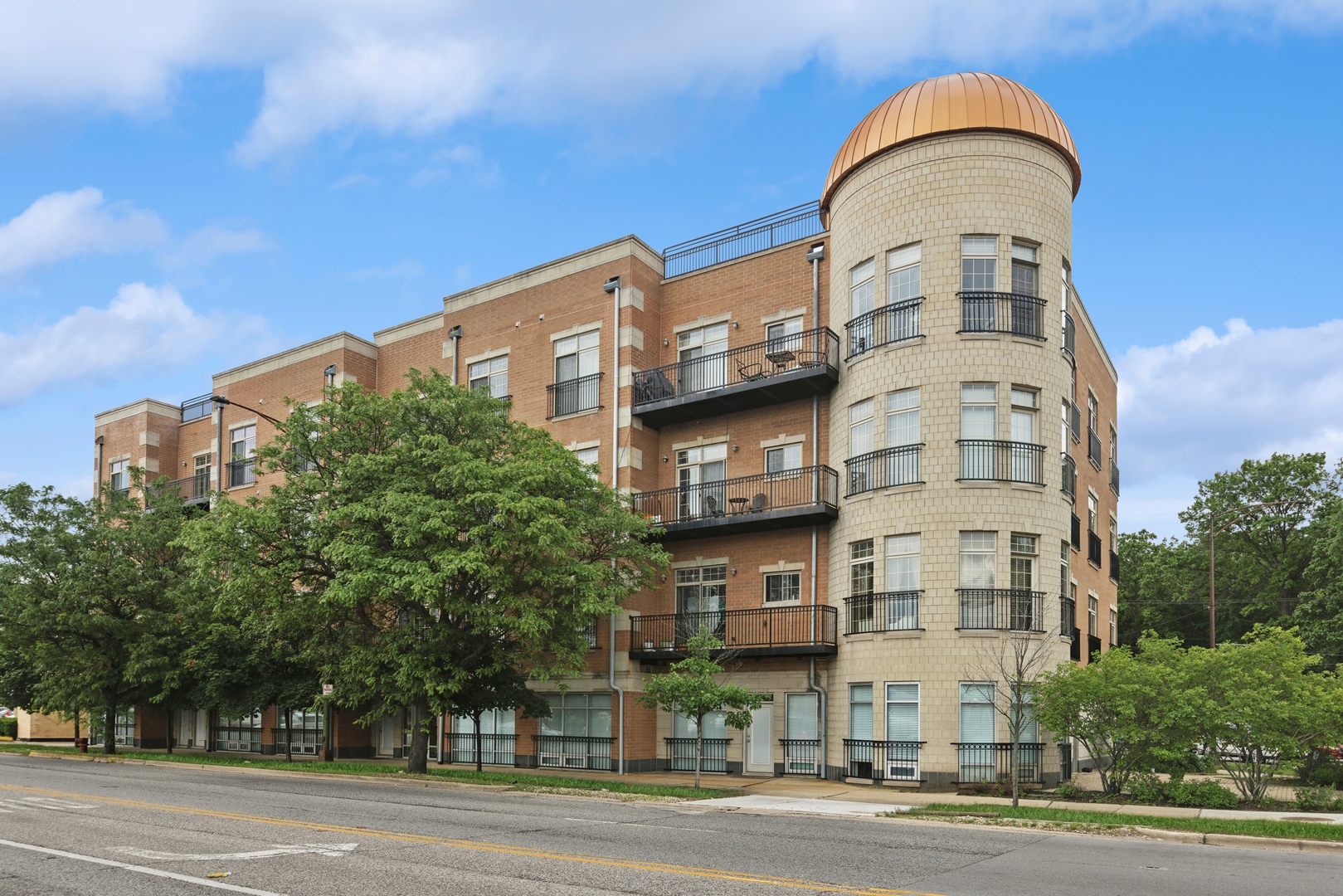 6423 W Touhy Avenue 4C — photo