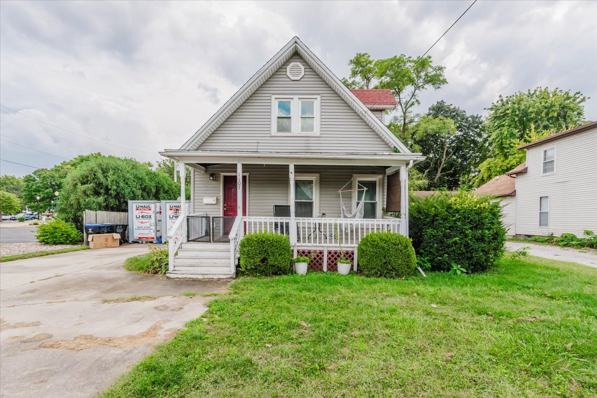 1107 E Washington Street — photo