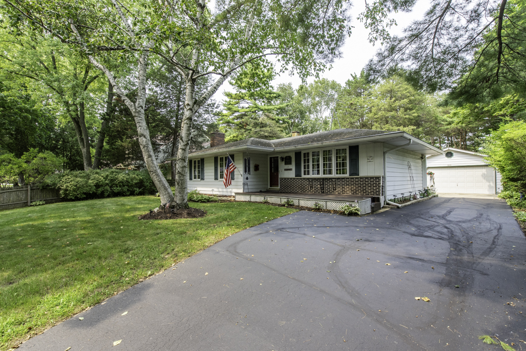9816 W Oak Forest Drive — photo