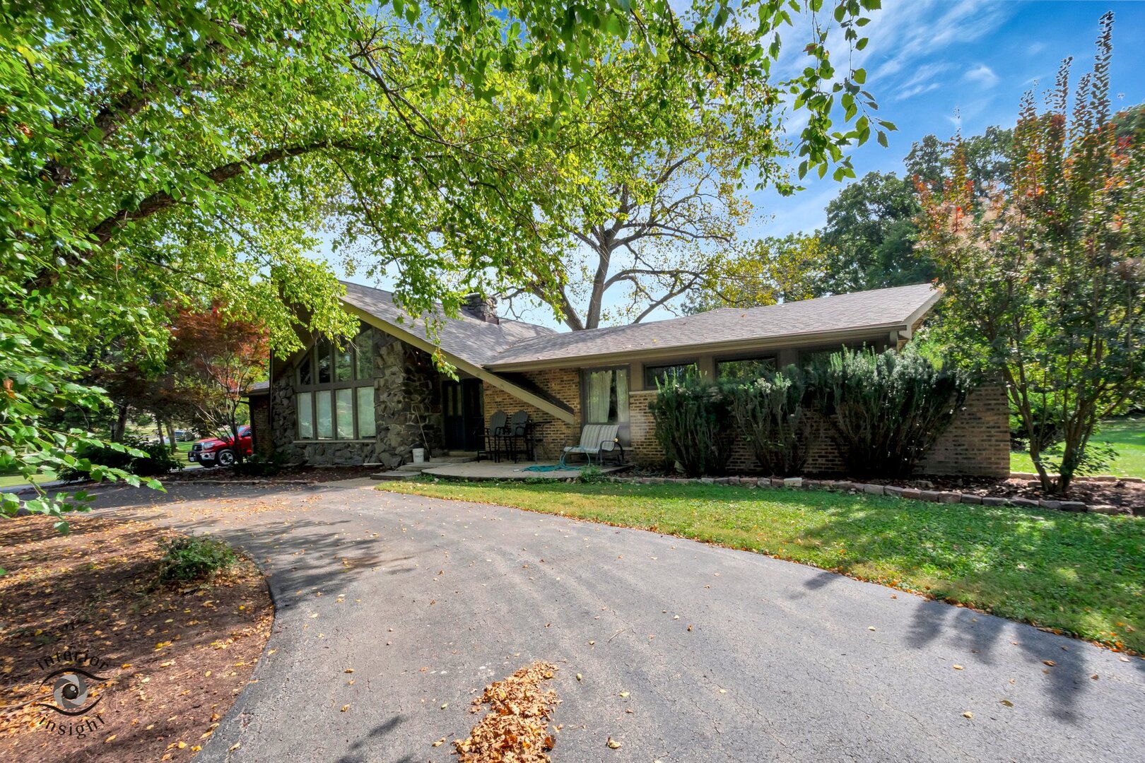 8681 Washington Street — photo