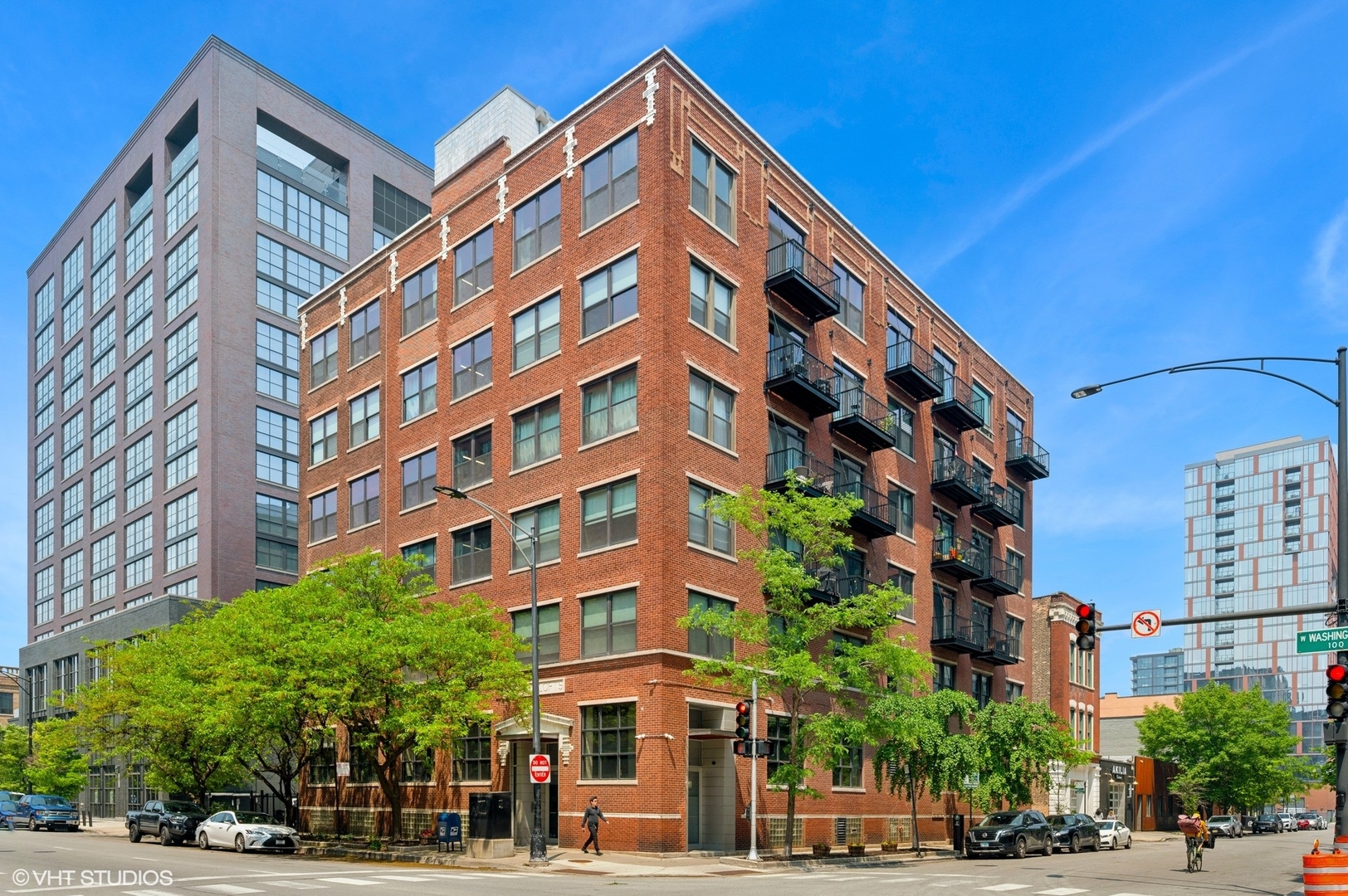 106 N Aberdeen Street 4F — photo