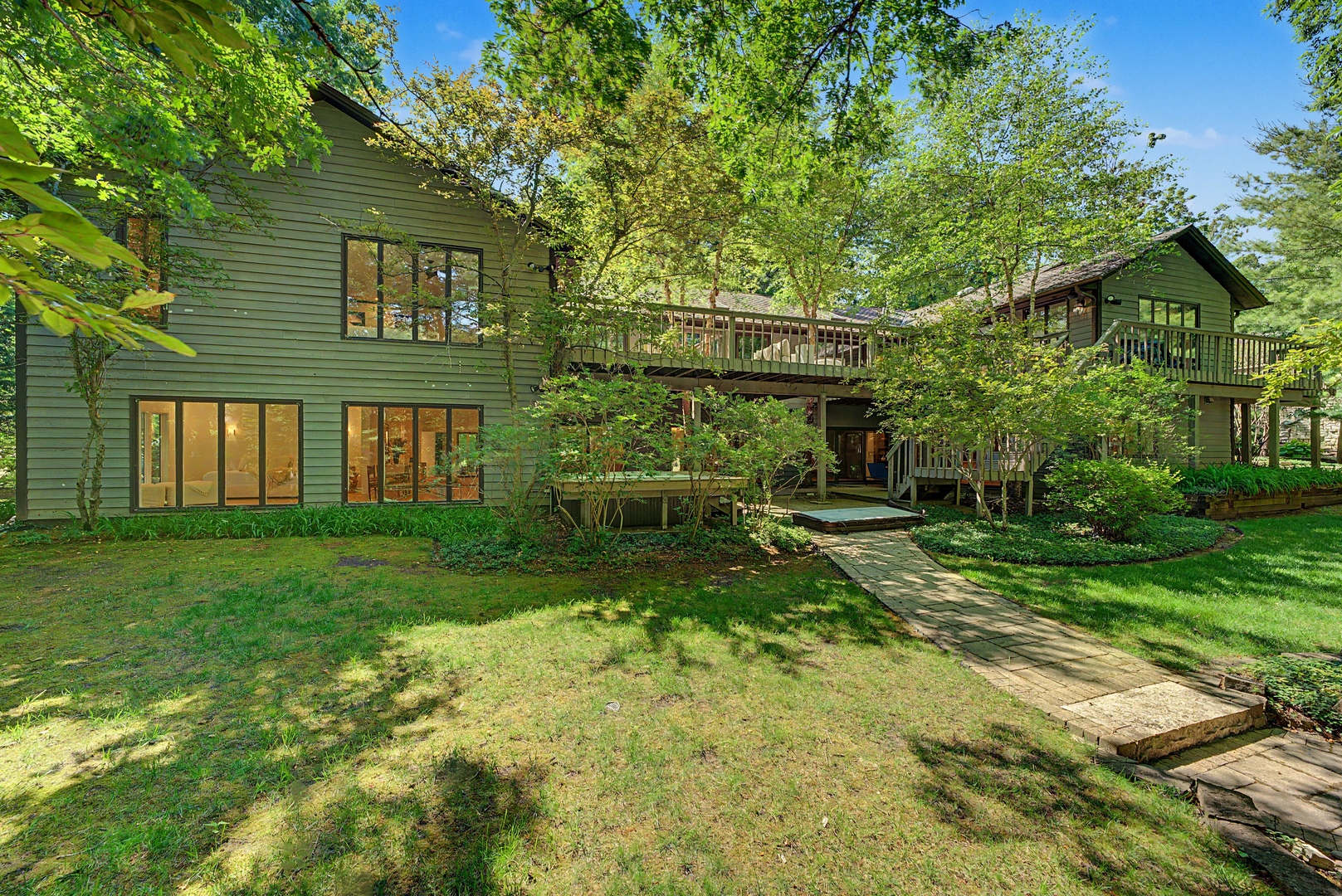 106 Oak Ridge Drive, Burr Ridge, IL 60527 — photo 2