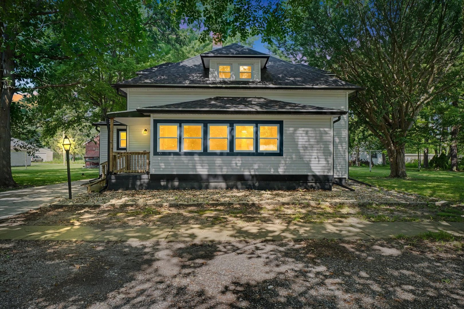 15 N Locust Street — photo