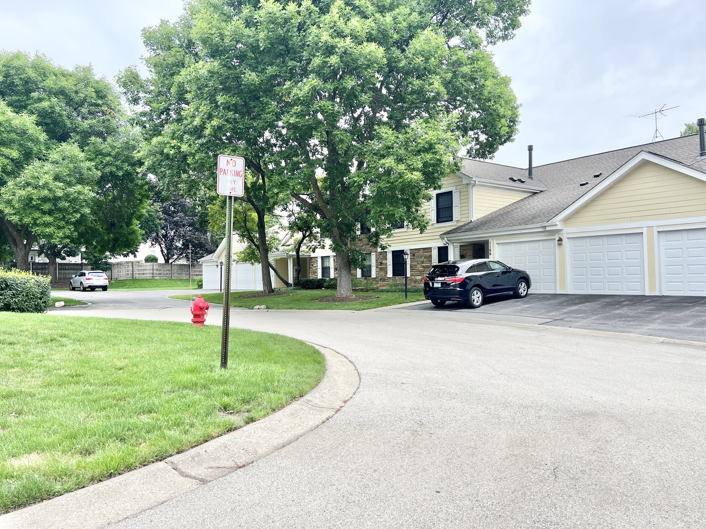 1166 Buckingham Road C1 — photo