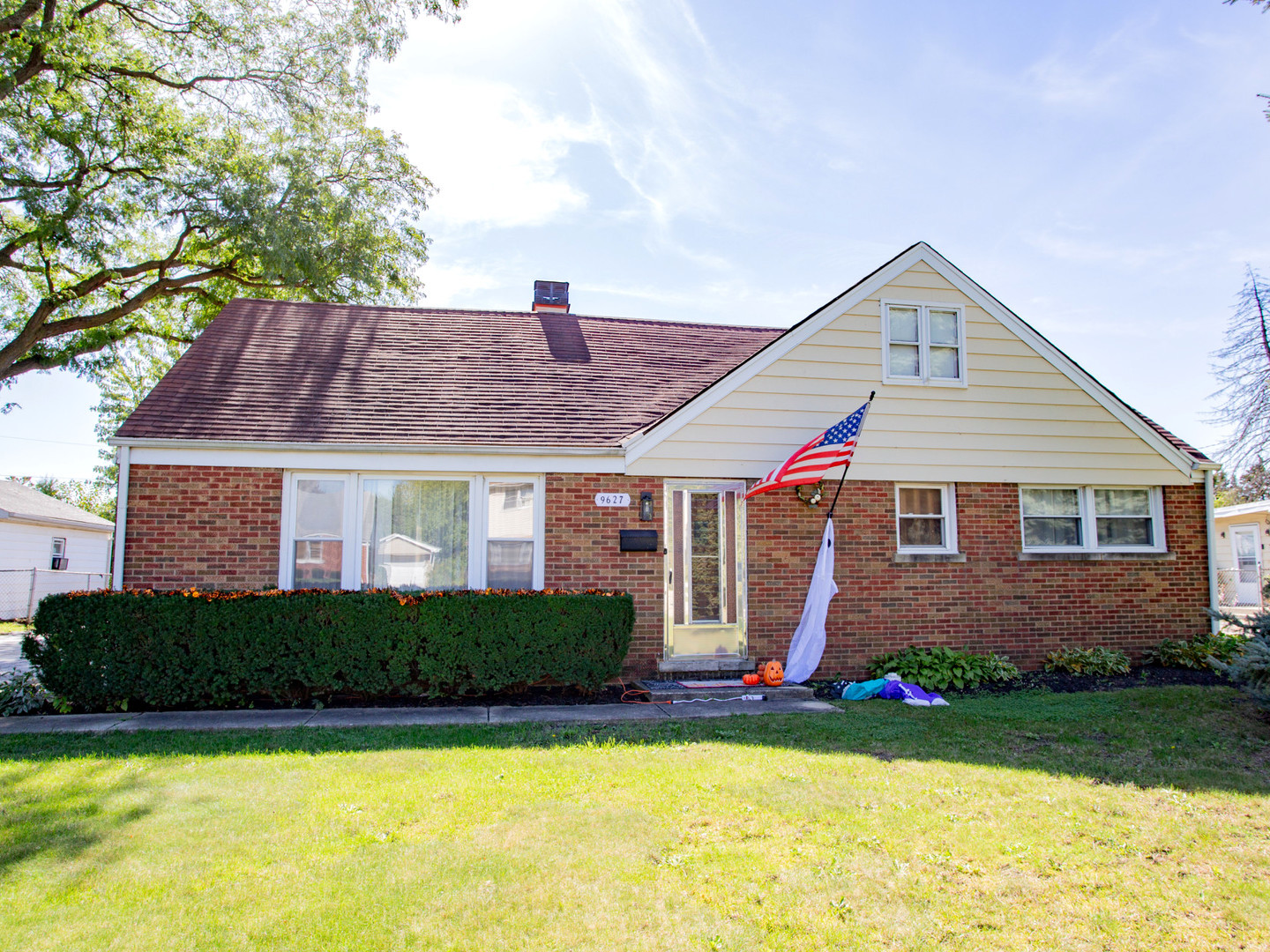 9627 Castello Avenue — photo