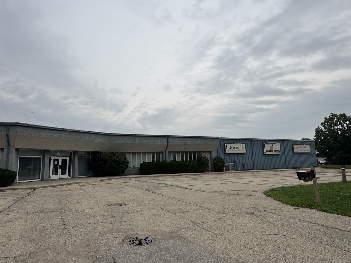 695 Schneider Drive 1 — photo