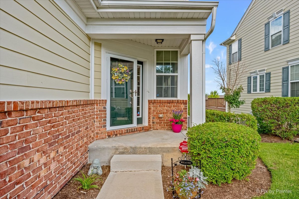 1155 Falcon Ridge Drive, Elgin, IL 60124 — photo 2