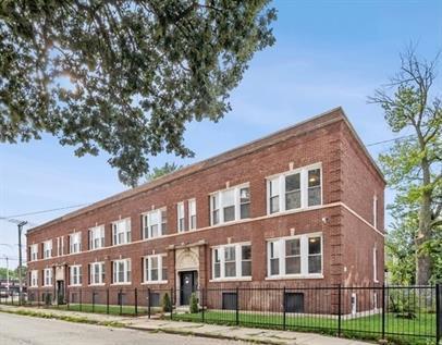 6601 S Green Street 821-2 — photo