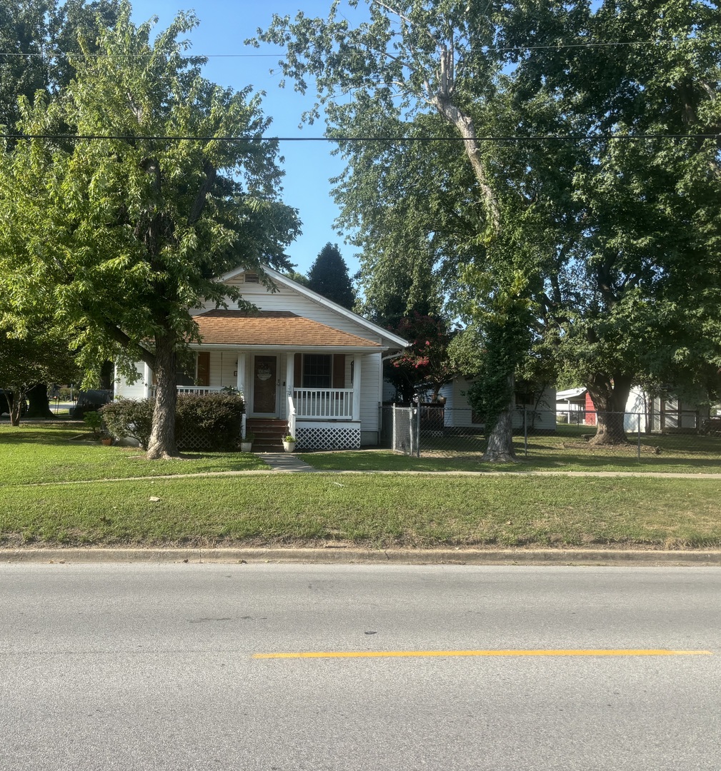 411 W Lincoln Street — photo