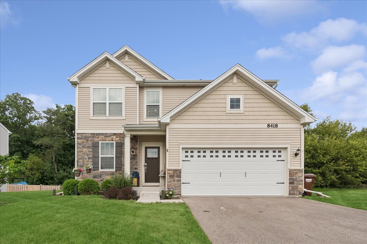 8418 White Oaks Court — photo