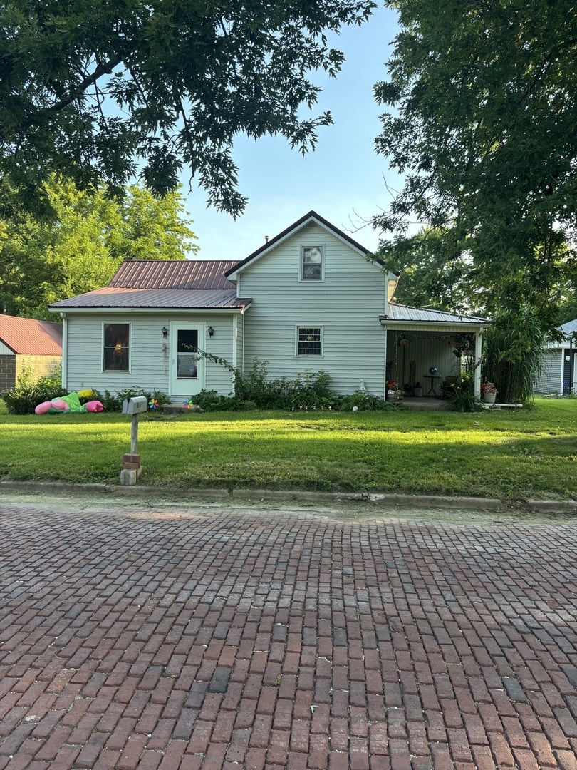 309 E Walnut Street — photo