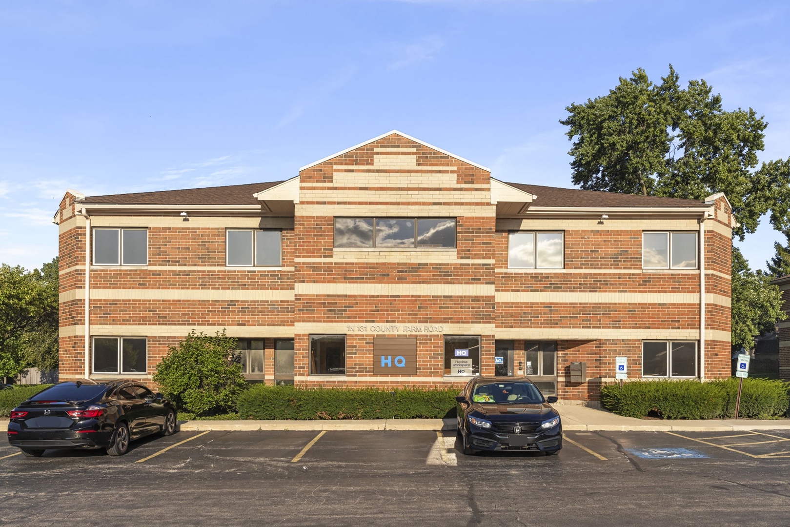 1N131 County Farm Road — photo