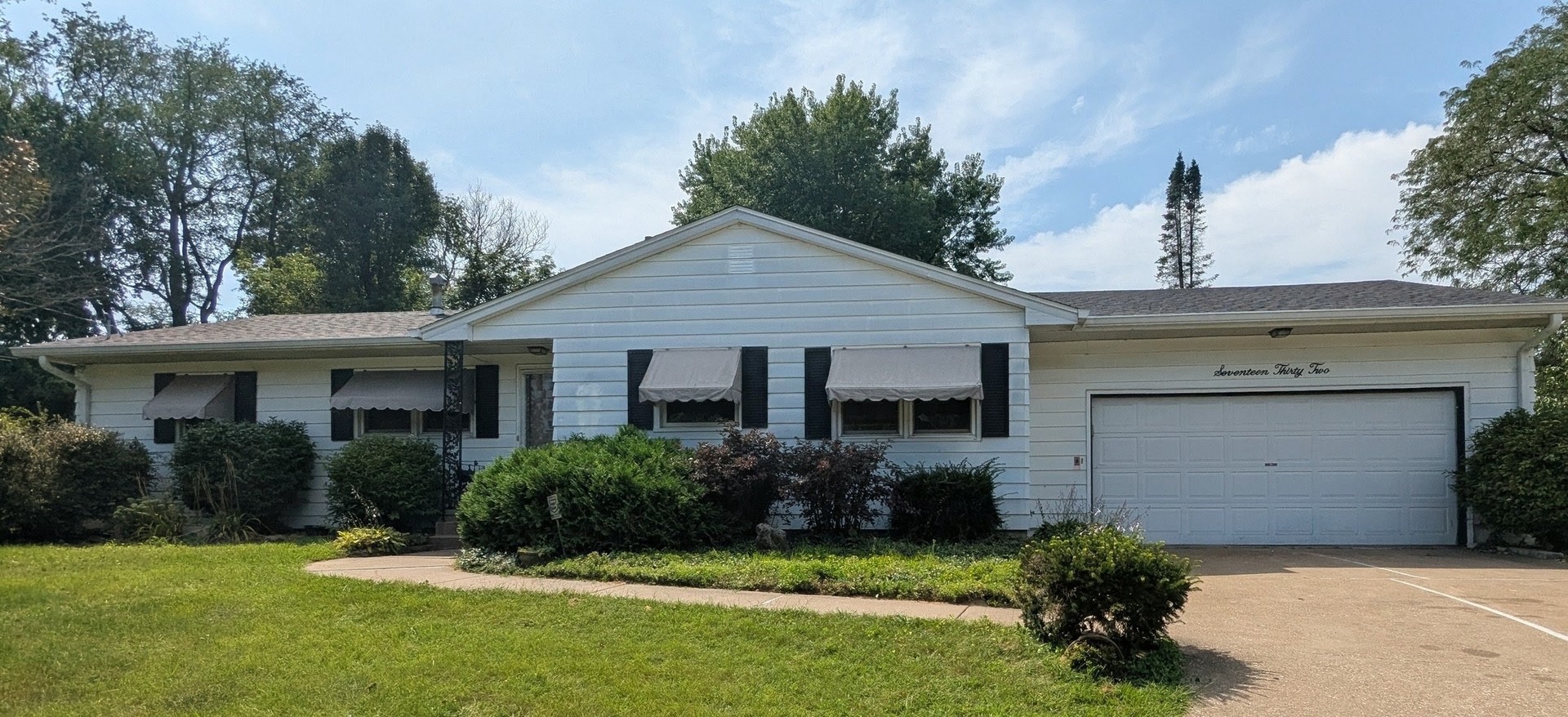 1732 Monterey Court — photo