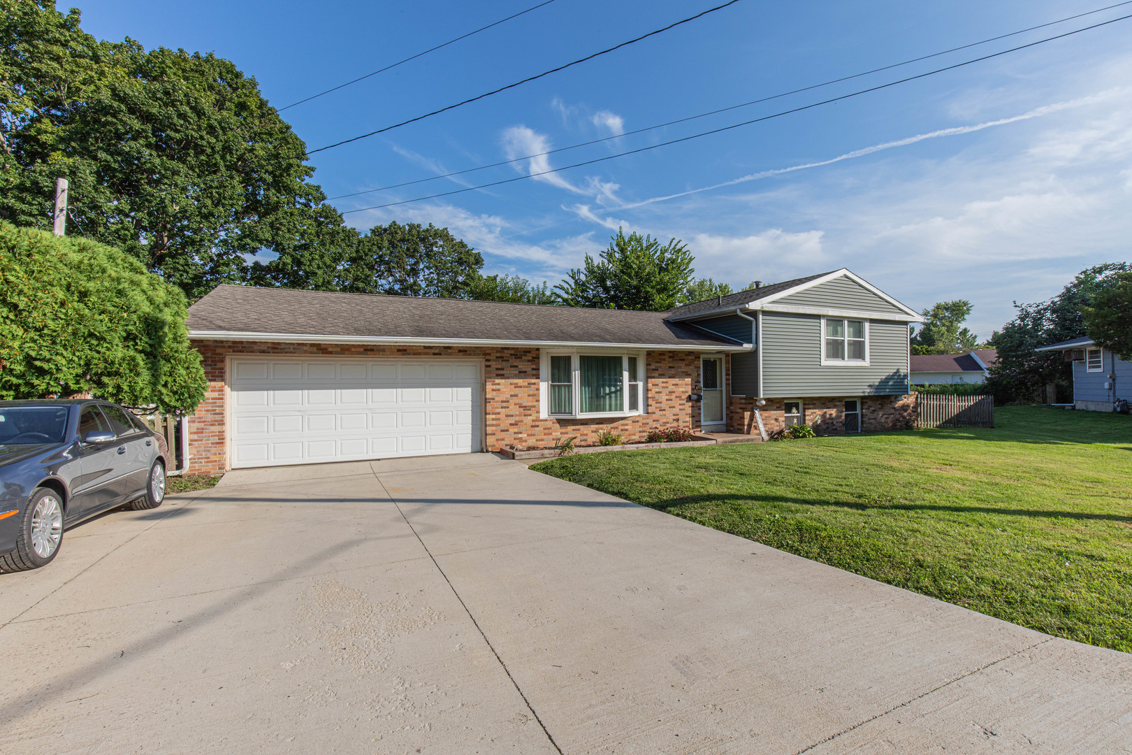 650 Erickson Drive — photo