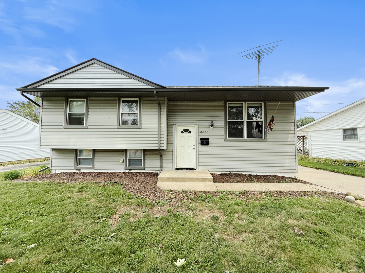 2517 Campbell Street — photo