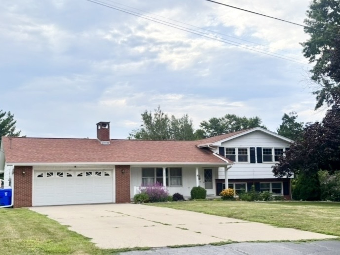 322 Hillside Drive — photo