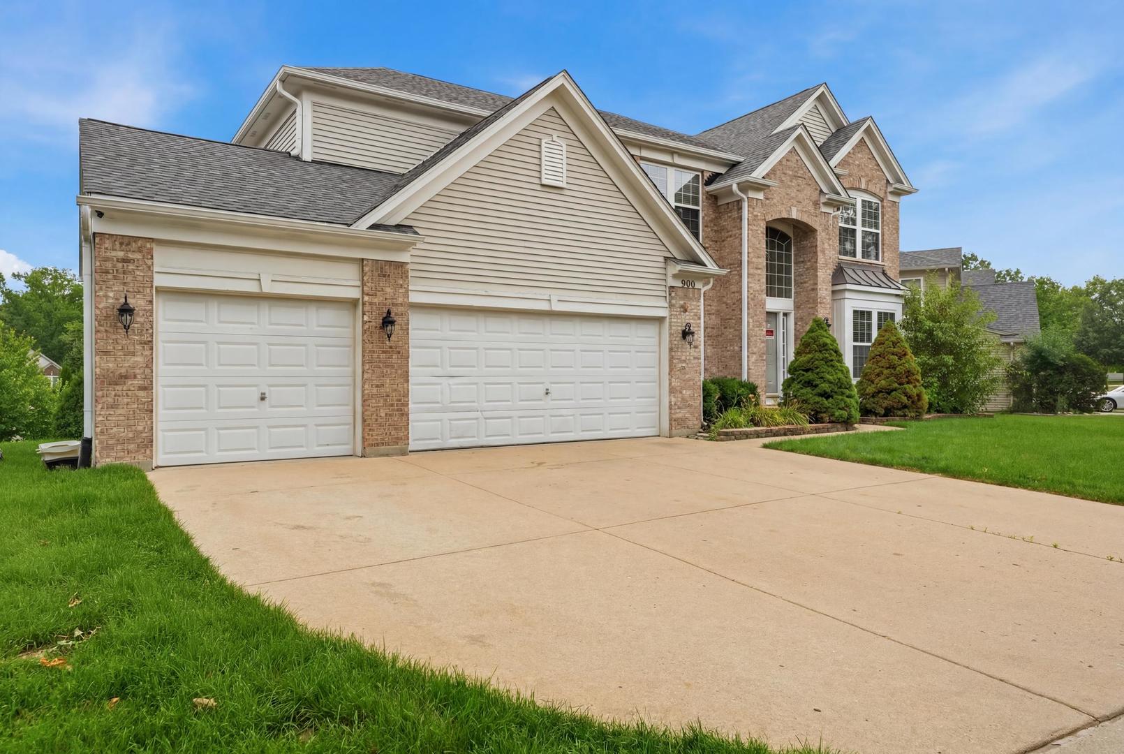 906 Blue Ridge Drive, Streamwood, IL 60107 — photo 2