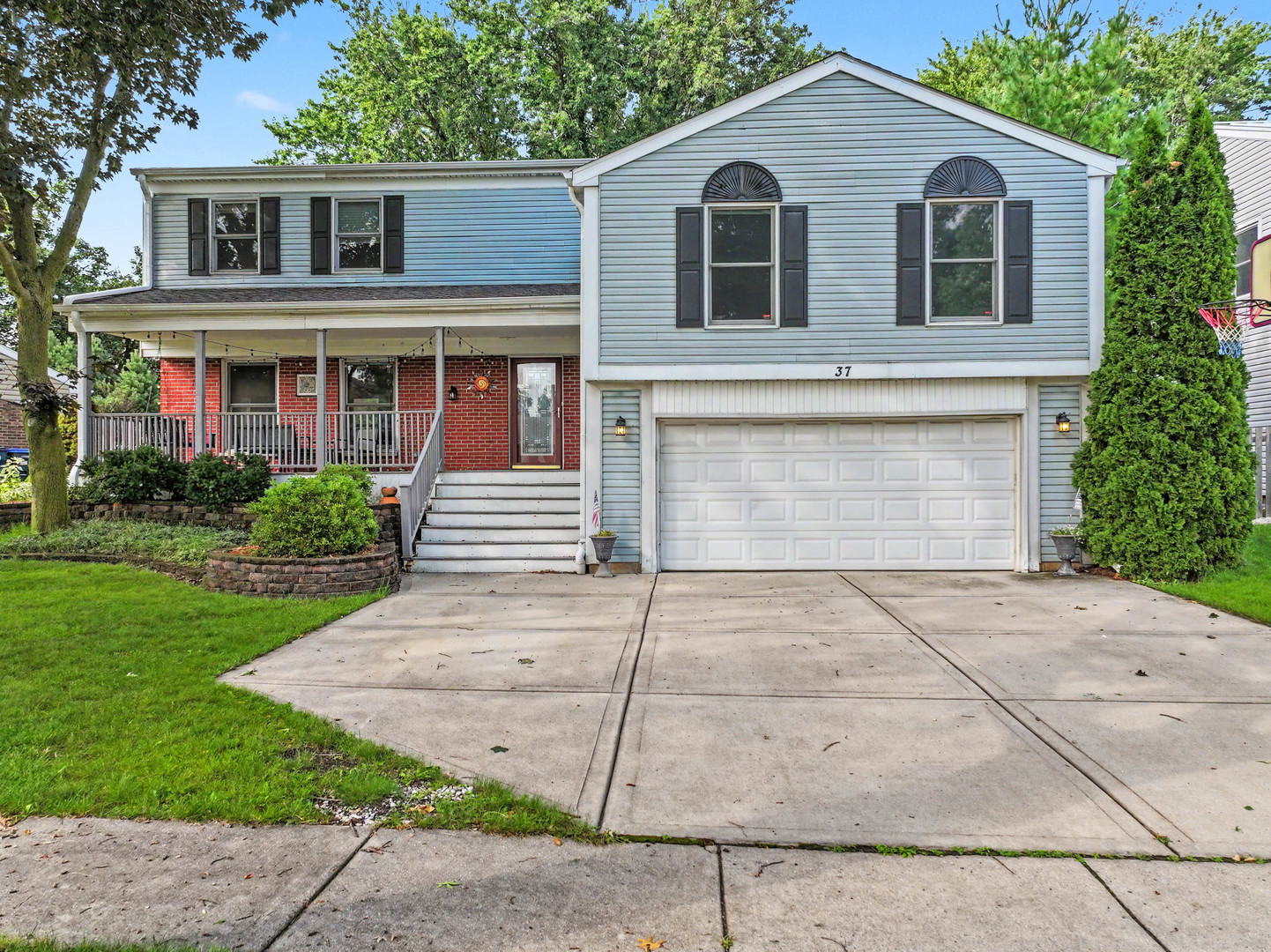 37 Yardley Lane — photo
