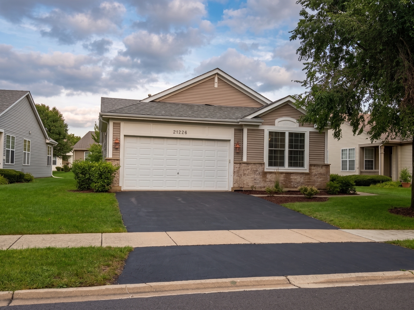 21226 Lily Lake Lane — photo
