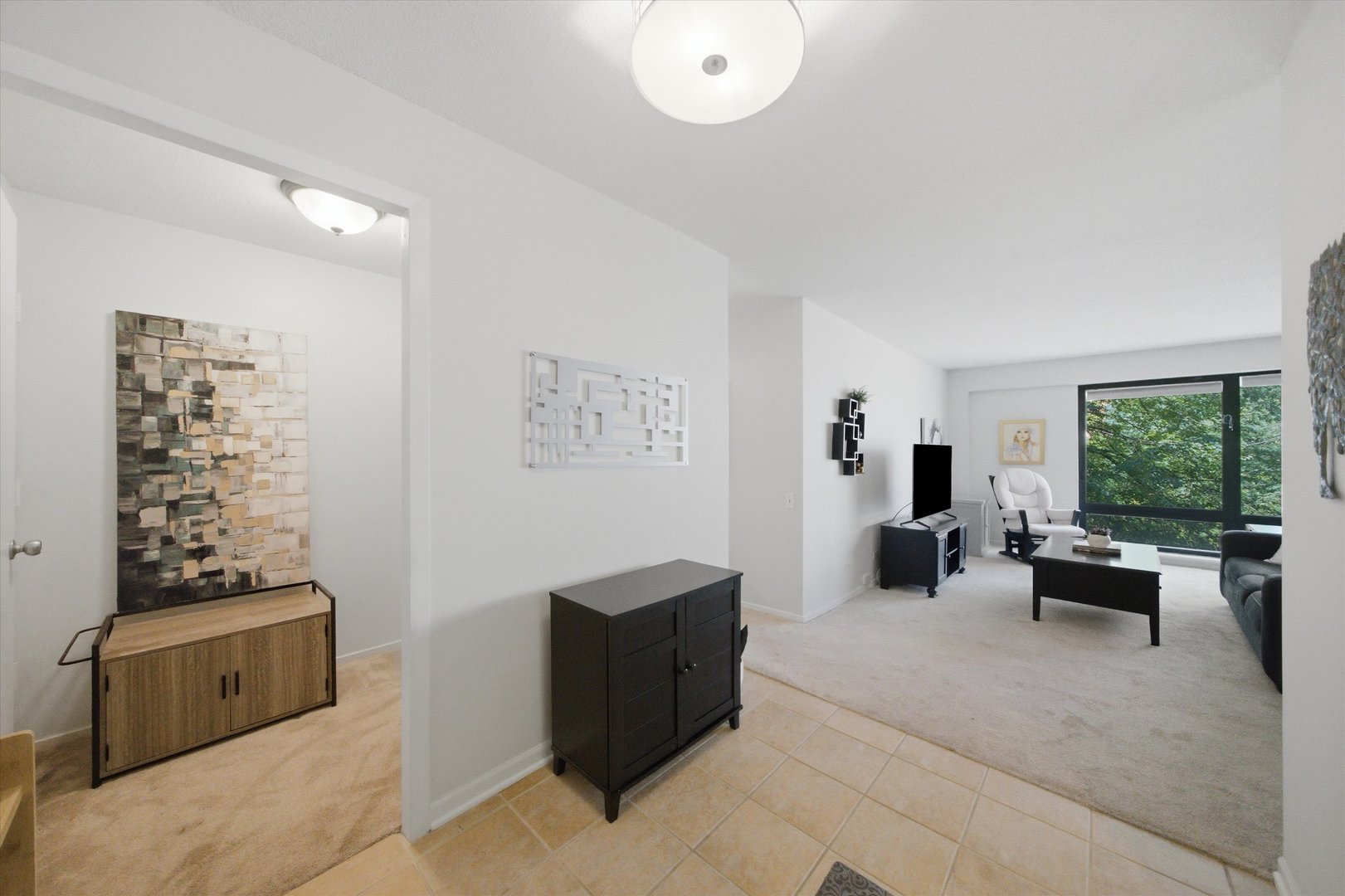 Home in Chicago, IL 60605 — photo 2