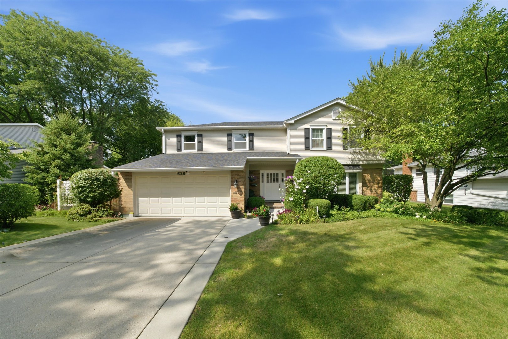 626 E Golf Road — photo