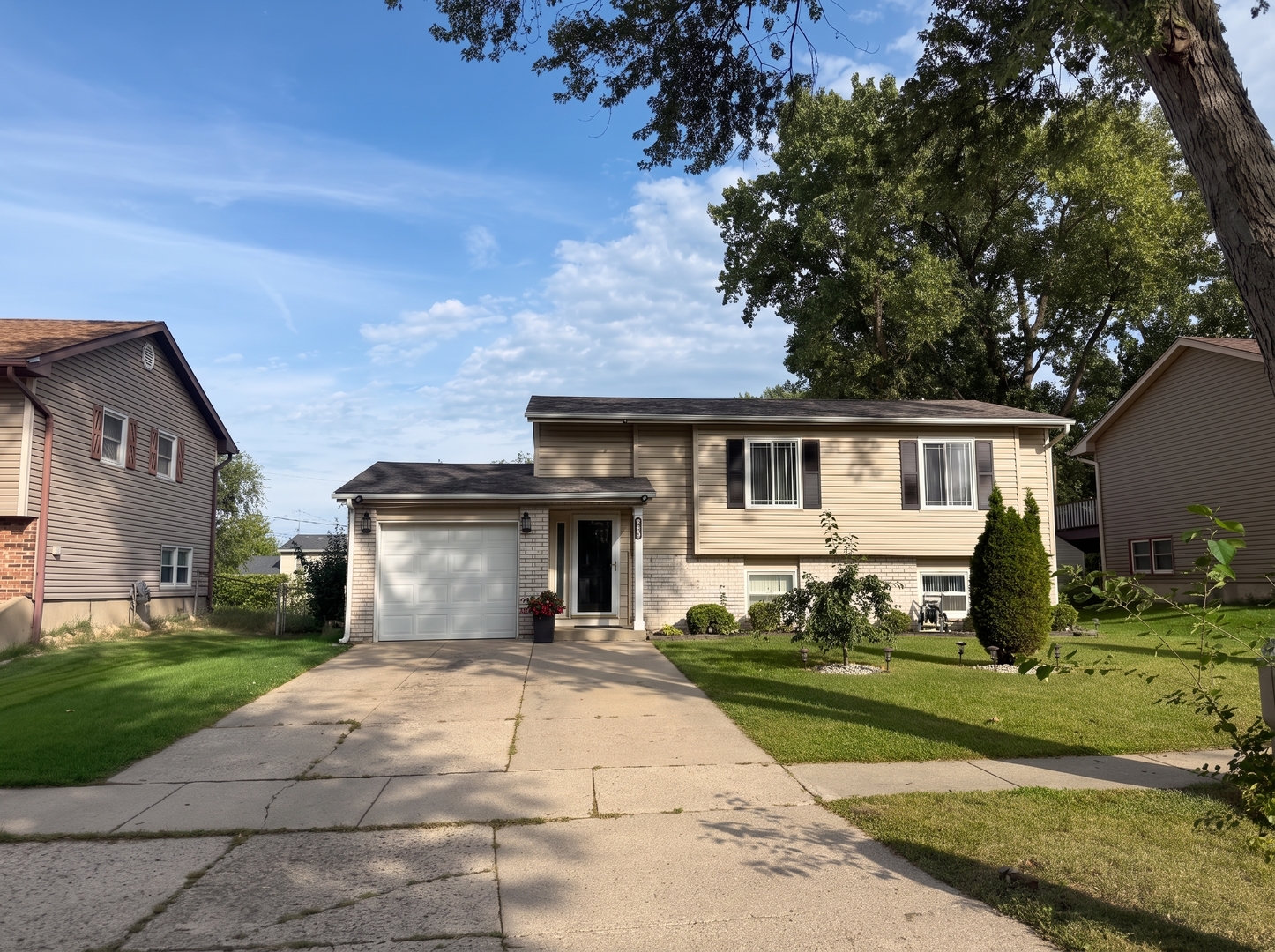 753 Macarthur Drive — photo