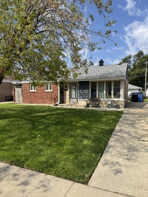 8132 S Kilbourn Avenue — photo