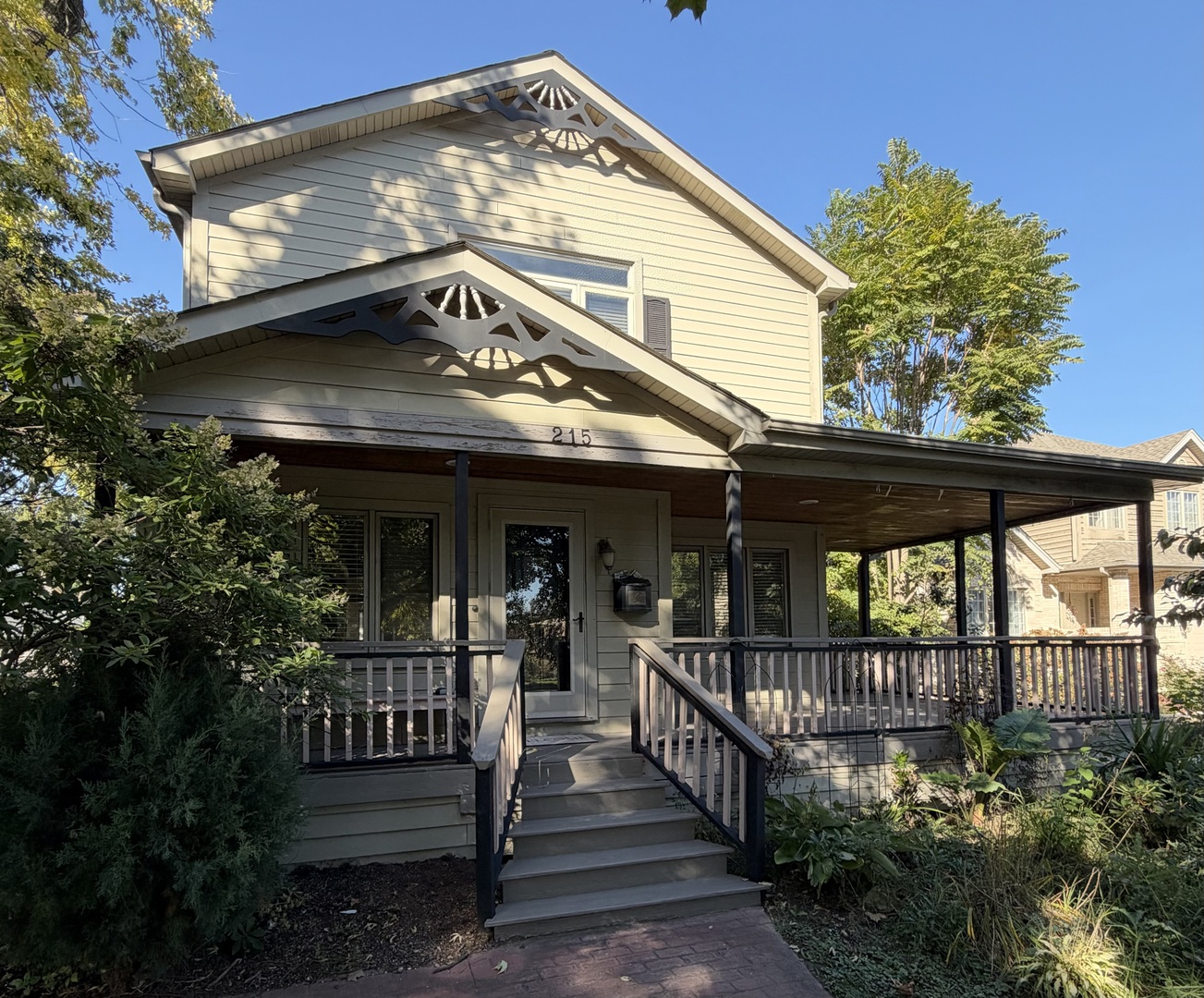 215 E Grantley Avenue — photo