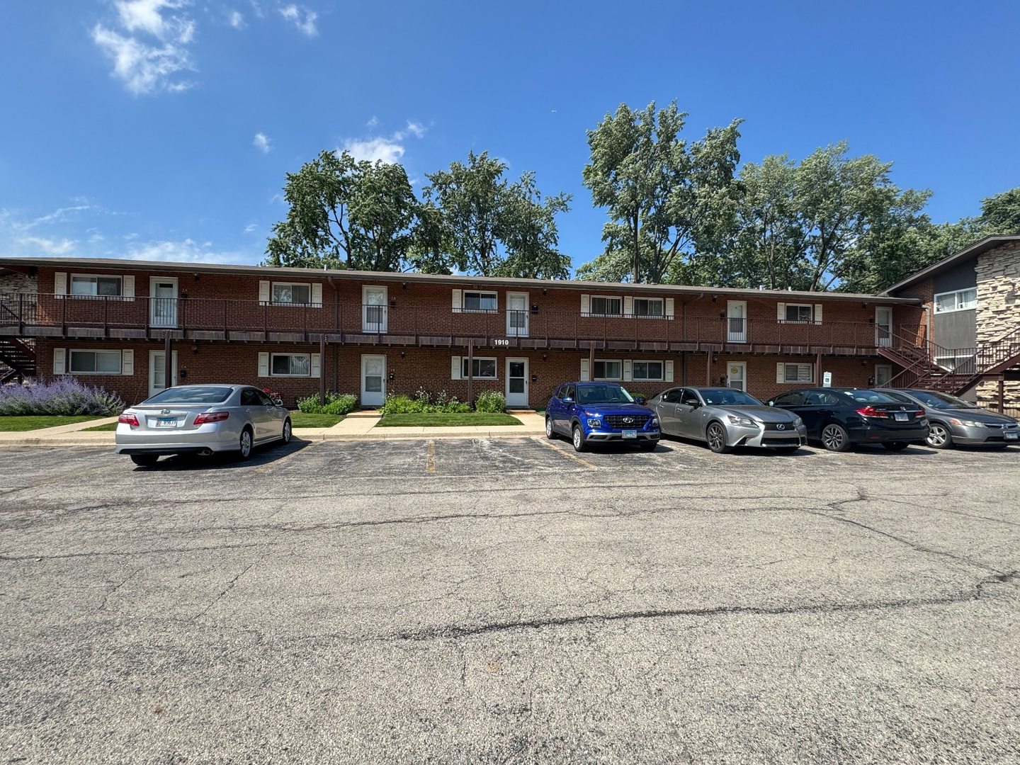 1910 W Hatherleigh Court 2C — photo