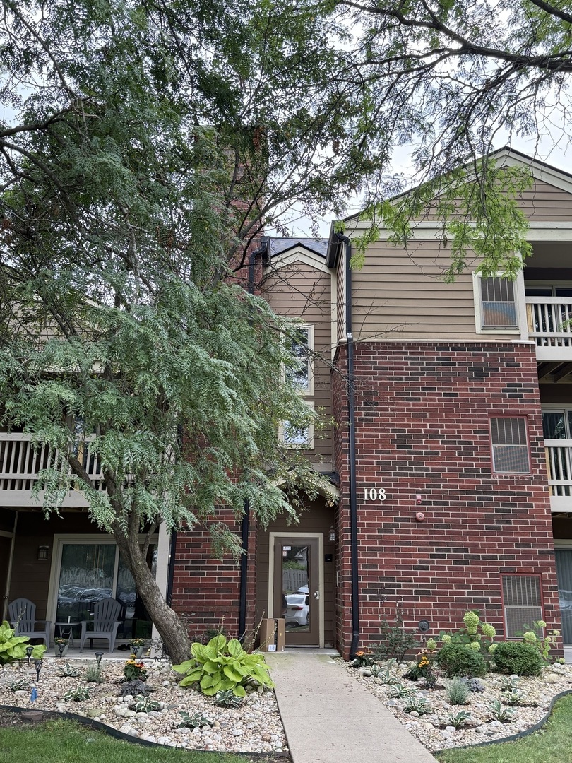 108 Glengarry Drive 304 — photo