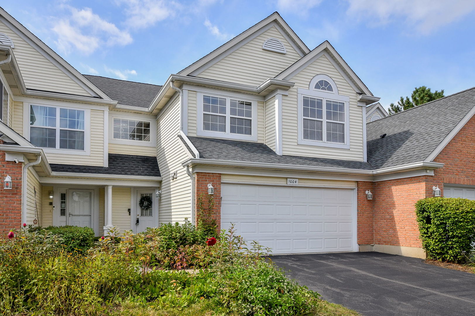 1004 Charlestowne Drive — photo