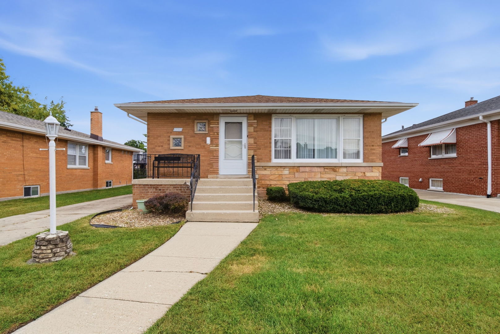 4524 W 100th Place — photo