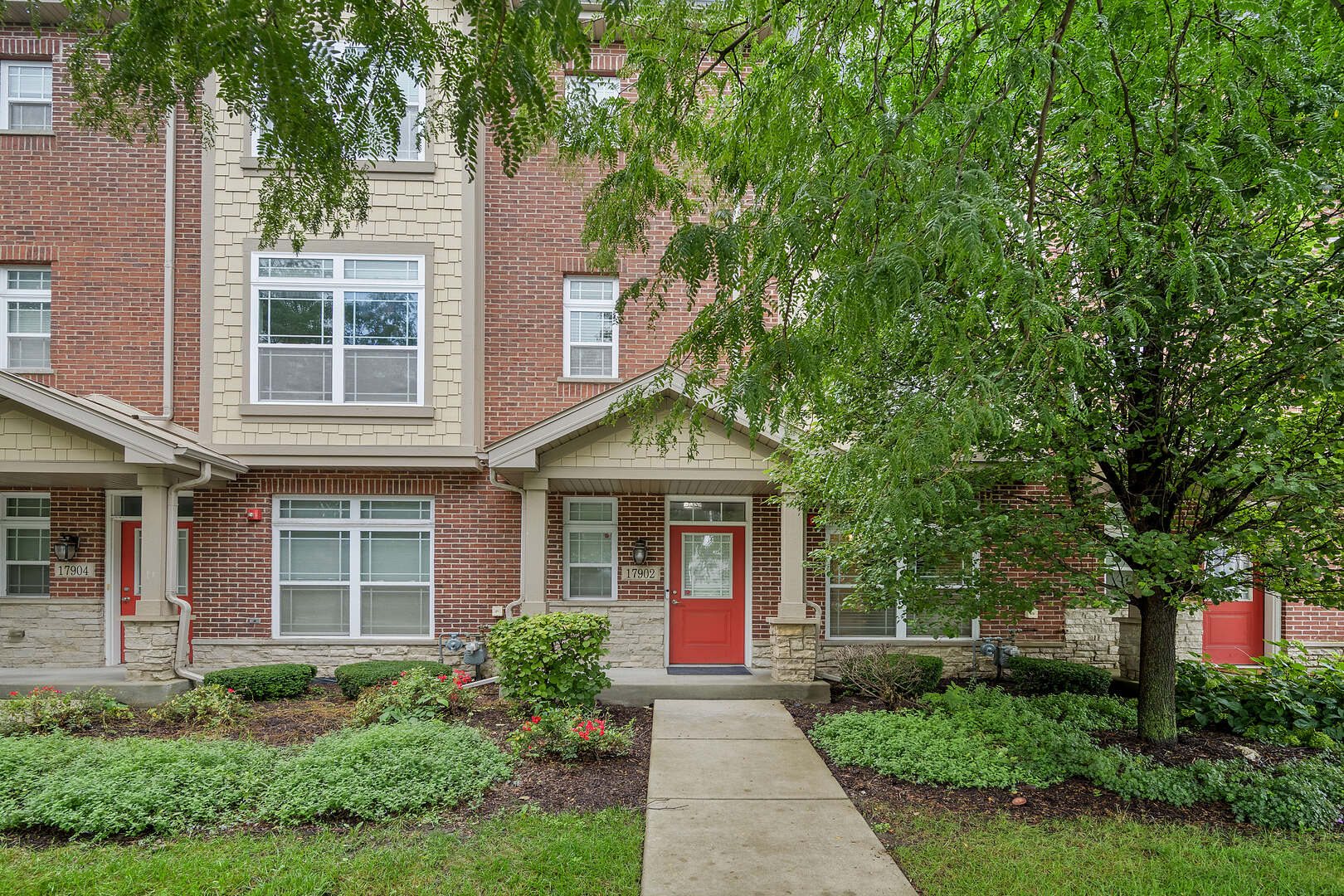 17902 Oak Park Avenue — photo