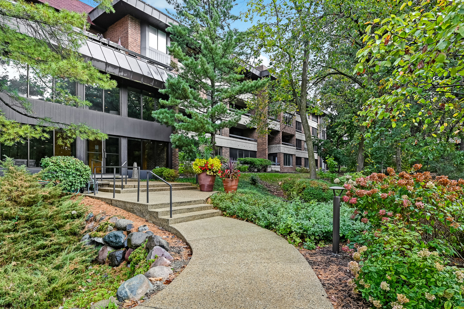 1409 Burr Oak Road 310a — photo