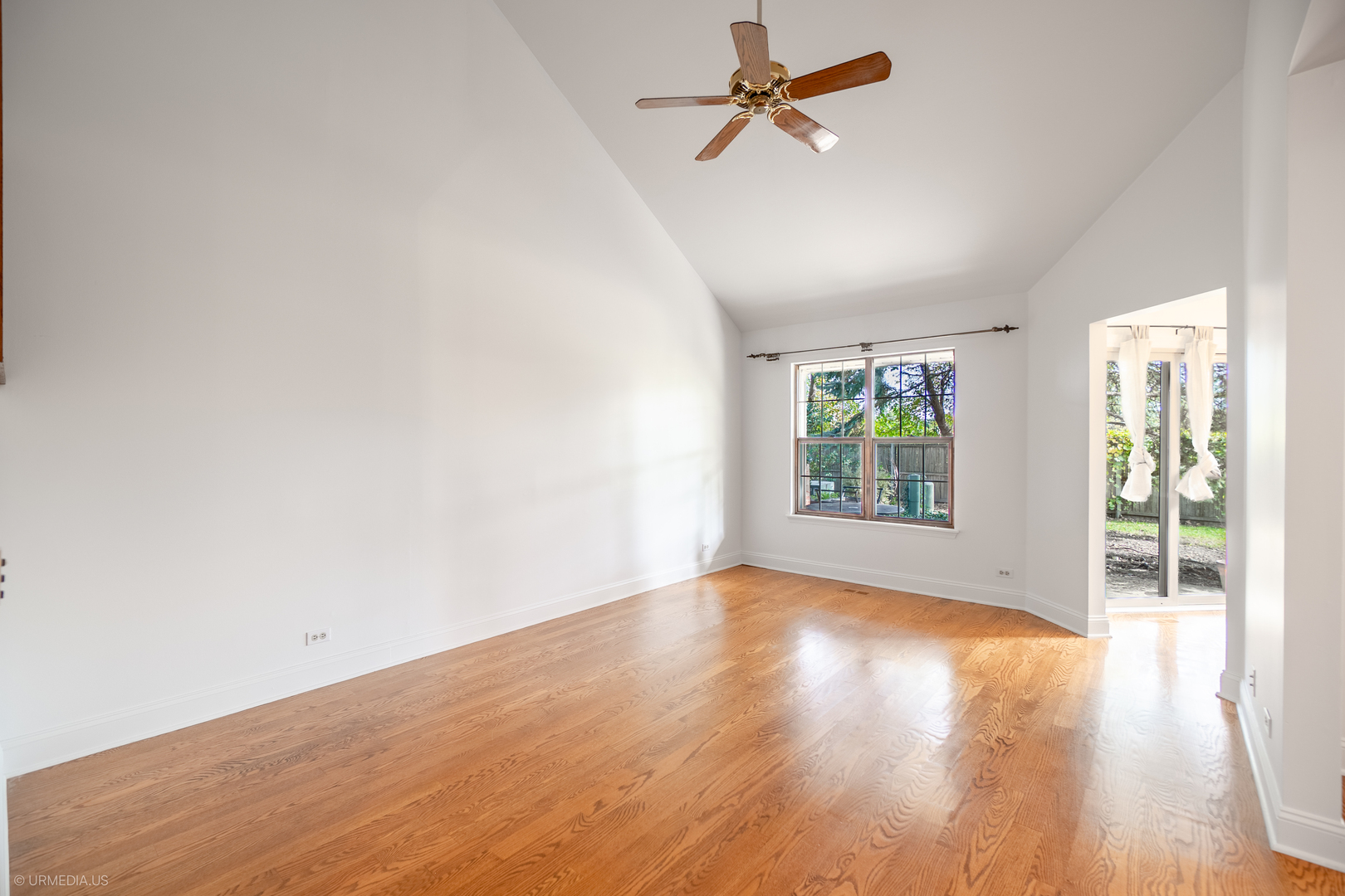 625 Sutton Court, Wheeling, IL 60090 — photo 3