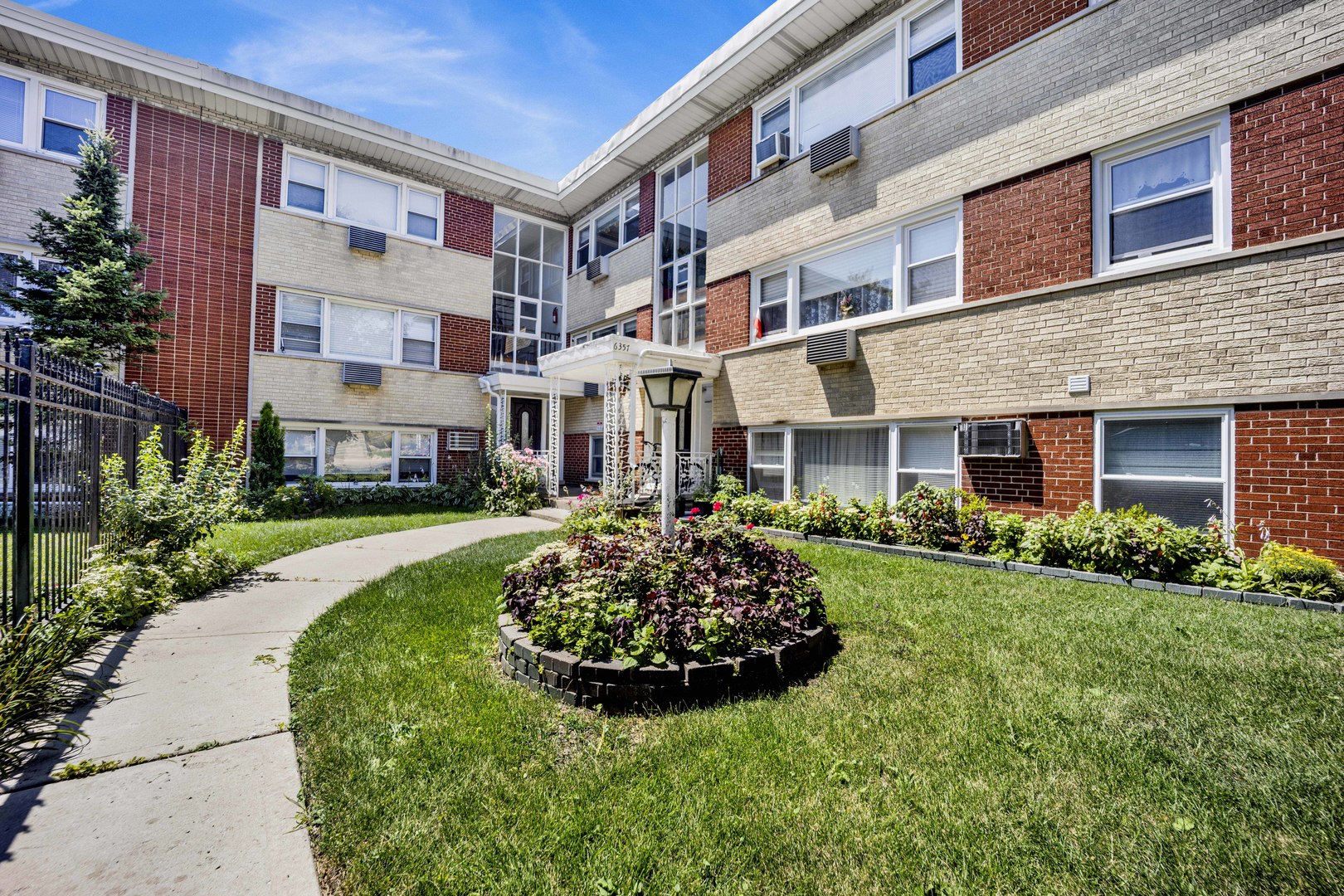 6357 W Addison Street 2F-SW — photo
